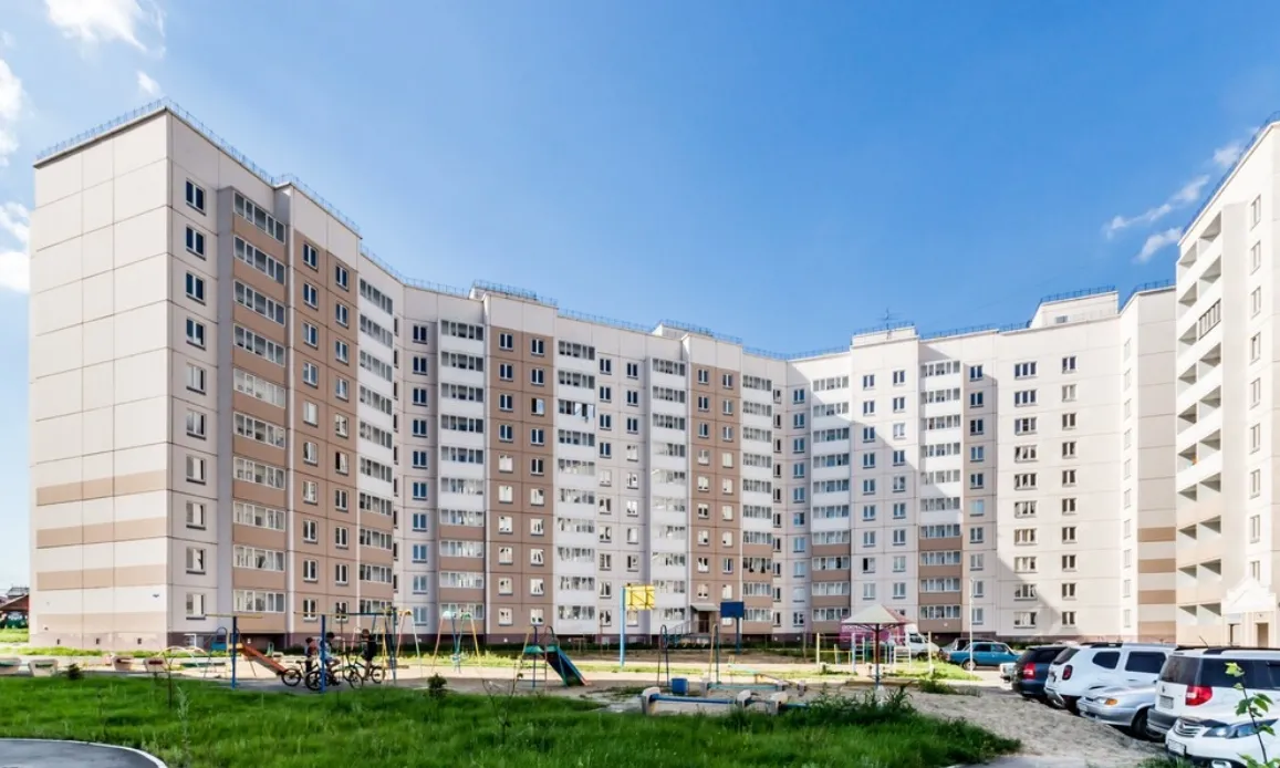 ЖК «Регата» (пгт Янтарный) — главный фасад и архитектура, застройщик СЗ «Генезис Капитал», фото 1